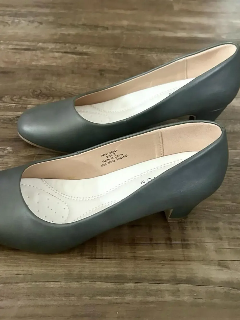Journee Collection Saarii Womens Round Closed Toe Block Heel Pumps Size 9 Gray